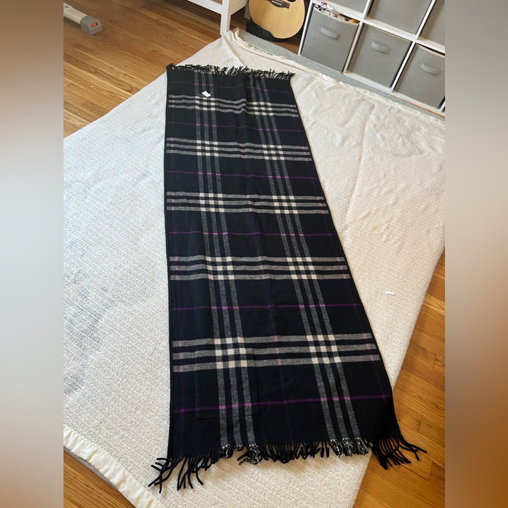 Burberry Merino Wool Exploded Check Pattern Scarf St. Helen reversible pocket - Picture 9 of 9